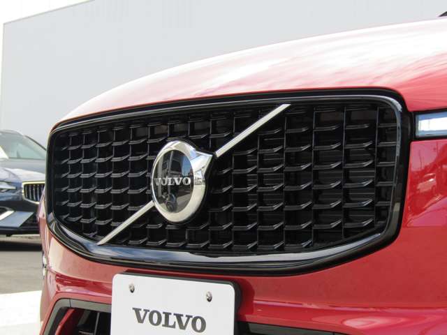 ボルボ ＸＣ６０ リチャージ アルティメット Ｔ６ ＡＷＤ プラグイン ハイブリッド ４ＷＤ R4年 (関東) 99