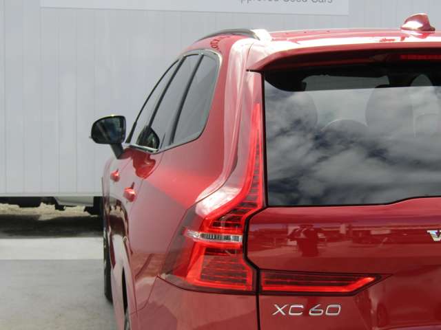 ボルボ ＸＣ６０ リチャージ アルティメット Ｔ６ ＡＷＤ プラグイン ハイブリッド ４ＷＤ R4年 (関東) 99