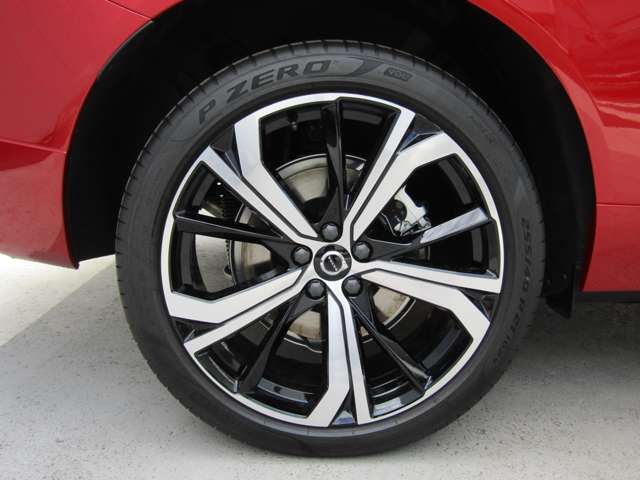 ボルボ ＸＣ６０ リチャージ アルティメット Ｔ６ ＡＷＤ プラグイン ハイブリッド ４ＷＤ R4年 (関東) 99