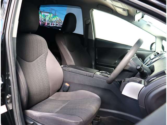 トヨタ プリウスΑ １．８ Ｓ H29年 (関東) 99