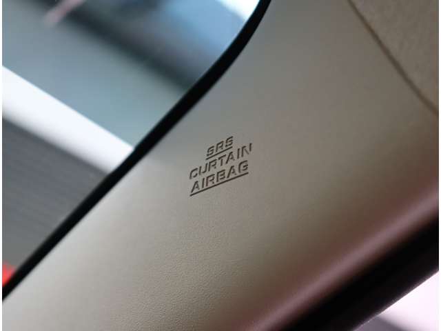 トヨタ プリウスΑ １．８ Ｓ H29年 (関東) 99