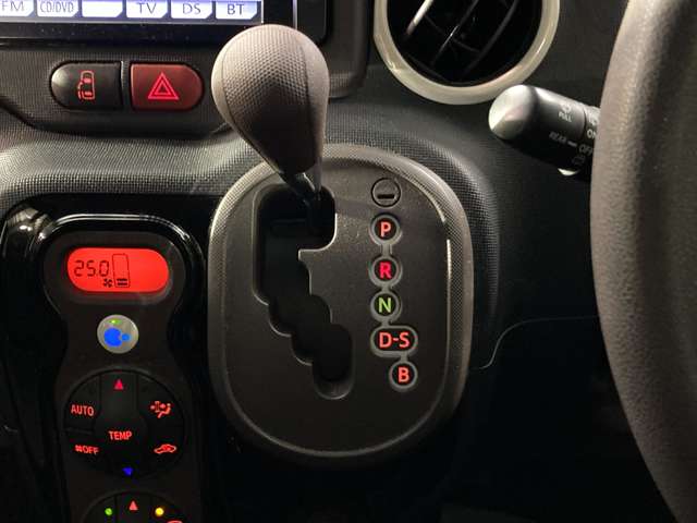 トヨタ ポルテ １．５ Ｆ ４ＷＤ H25年 (東北) 99