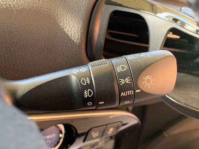 トヨタ プリウス １．８ Ａ プレミアム ツーリングセレクション Ｅ－ＦＯＵＲ ４ＷＤ H28年 (東北) 99