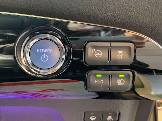 トヨタ プリウス １．８ Ａ プレミアム ツーリングセレクション Ｅ－ＦＯＵＲ ４ＷＤ H28年 (東北) 99