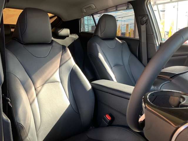 トヨタ プリウス １．８ Ａ プレミアム ツーリングセレクション Ｅ－ＦＯＵＲ ４ＷＤ H28年 (東北) 99