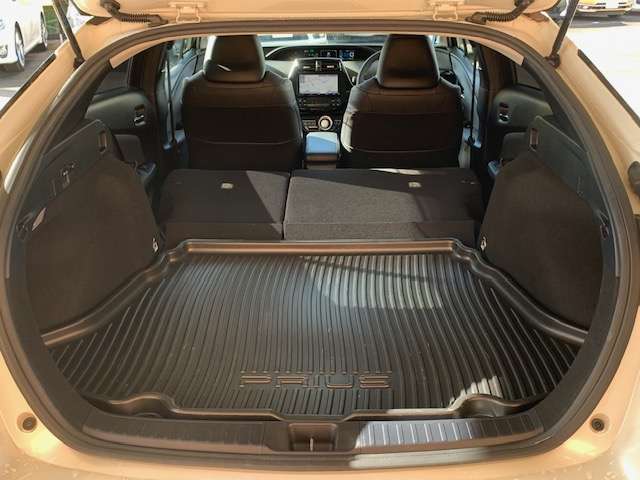 トヨタ プリウス １．８ Ａ プレミアム ツーリングセレクション Ｅ－ＦＯＵＲ ４ＷＤ H28年 (東北) 99