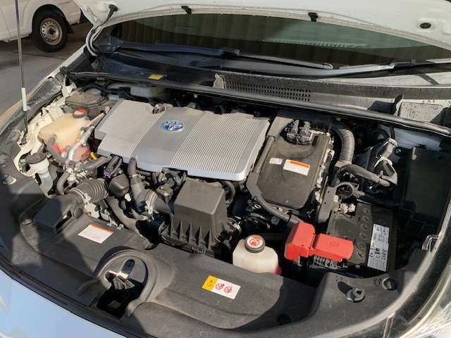 トヨタ プリウス １．８ Ａ プレミアム ツーリングセレクション Ｅ－ＦＯＵＲ ４ＷＤ H28年 (東北) 99