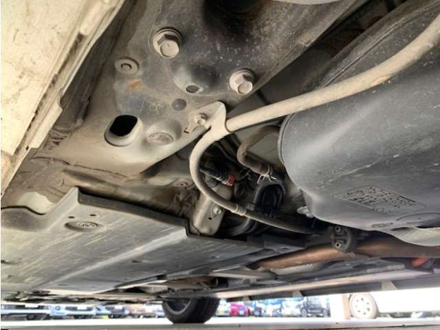 トヨタ プリウス １．８ Ａ プレミアム ツーリングセレクション Ｅ－ＦＯＵＲ ４ＷＤ H28年 (東北) 99