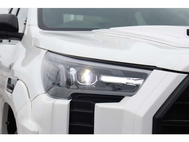 トヨタ ハイラックス ２．４ Ｚ ＧＲスポーツ ディーゼルターボ ４ＷＤ R5年 (東海) 99