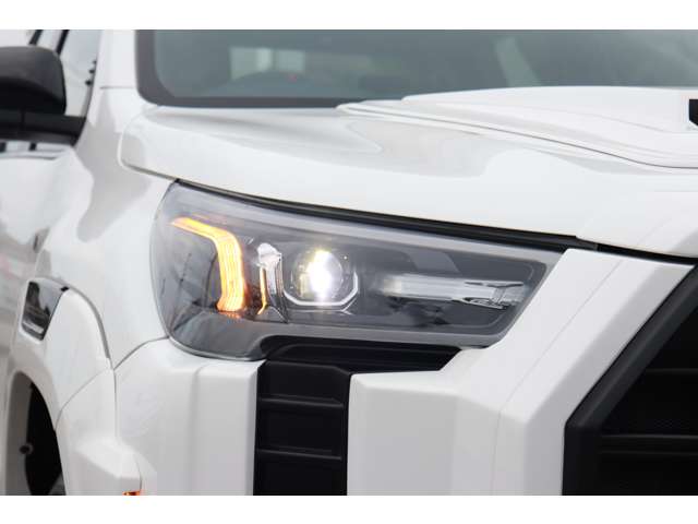 トヨタ ハイラックス ２．４ Ｚ ＧＲスポーツ ディーゼルターボ ４ＷＤ R5年 (東海) 99