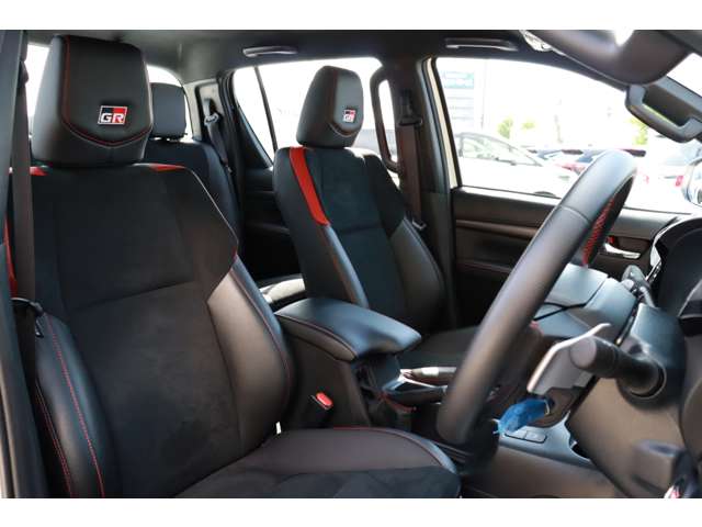 トヨタ ハイラックス ２．４ Ｚ ＧＲスポーツ ディーゼルターボ ４ＷＤ R5年 (東海) 99