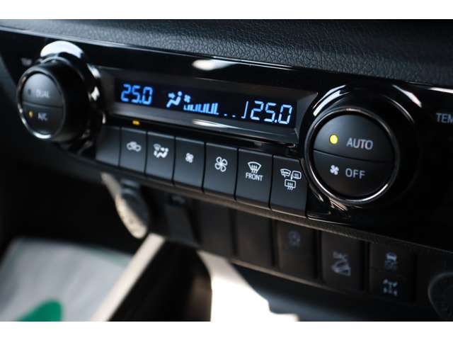 トヨタ ハイラックス ２．４ Ｚ ＧＲスポーツ ディーゼルターボ ４ＷＤ R5年 (東海) 99