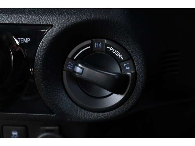 トヨタ ハイラックス ２．４ Ｚ ＧＲスポーツ ディーゼルターボ ４ＷＤ R5年 (東海) 99