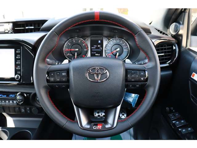 トヨタ ハイラックス ２．４ Ｚ ＧＲスポーツ ディーゼルターボ ４ＷＤ R5年 (東海) 99