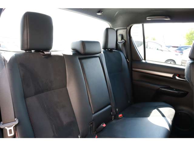 トヨタ ハイラックス ２．４ Ｚ ＧＲスポーツ ディーゼルターボ ４ＷＤ R5年 (東海) 99