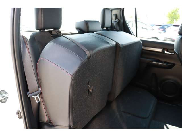 トヨタ ハイラックス ２．４ Ｚ ＧＲスポーツ ディーゼルターボ ４ＷＤ R5年 (東海) 99