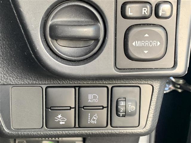 トヨタ カローラフィールダー １．５Ｘ H29年 (東海) 99