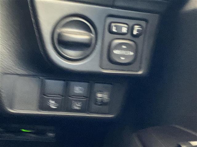 トヨタ カローラフィールダー １．５Ｘ H29年 (東海) 99