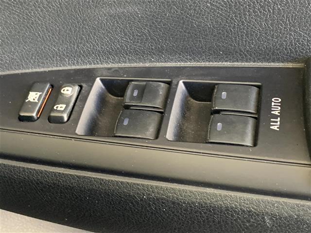 トヨタ カローラフィールダー １．５Ｘ H29年 (東海) 99