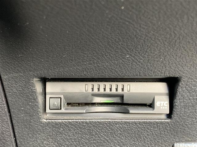 トヨタ カローラフィールダー １．５Ｘ H29年 (東海) 99