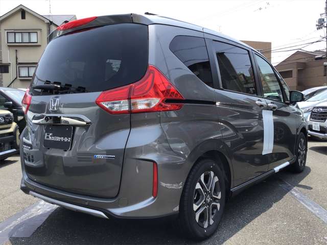 ホンダ フリード　ハイブリッド １．５ ハイブリッド クロスター R5年 (近畿) 99