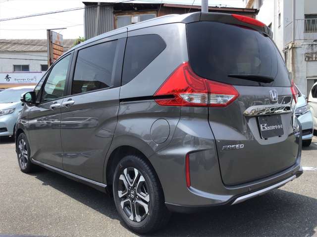 ホンダ フリード　ハイブリッド １．５ ハイブリッド クロスター R5年 (近畿) 99