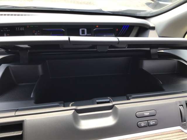 ホンダ フリード　ハイブリッド １．５ ハイブリッド クロスター R5年 (近畿) 99