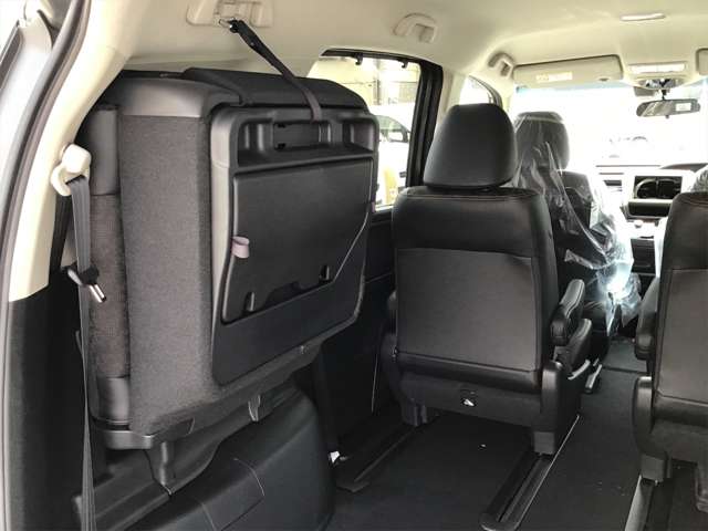 ホンダ フリード　ハイブリッド １．５ ハイブリッド クロスター R5年 (近畿) 99