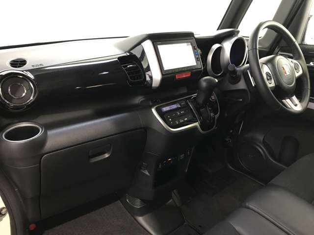 ホンダ Ｎ　ＢＯＸ ６６０ カスタムＧ ターボＳＳパッケージ ブラックスタイル４ＷＤ H29年 (北海道) 99