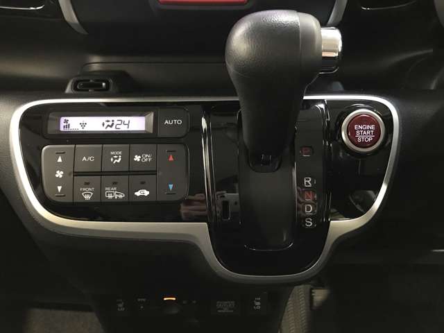 ホンダ Ｎ　ＢＯＸ ６６０ カスタムＧ ターボＳＳパッケージ ブラックスタイル４ＷＤ H29年 (北海道) 99