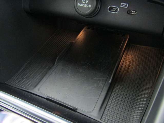 ボルボ ＸＣ４０ アルティメット Ｂ４ ＡＷＤ ４ＷＤ R5年 (関東) 99