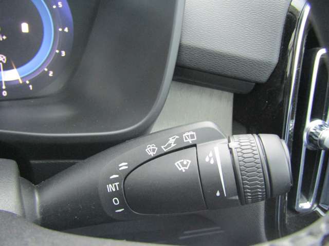 ボルボ ＸＣ４０ アルティメット Ｂ４ ＡＷＤ ４ＷＤ R5年 (関東) 99