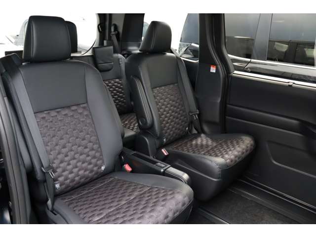 トヨタ ヴォクシー ２．０ Ｓ－Ｚ R5年 (東海) 99