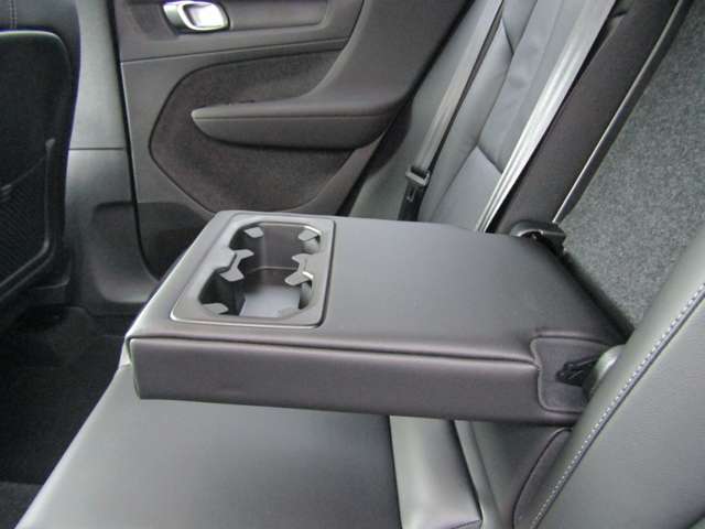 ボルボ ＸＣ４０ アルティメット Ｂ４ ＡＷＤ ４ＷＤ R4年 (関東) 99