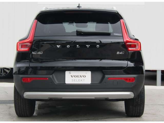 ボルボ ＸＣ４０ アルティメット Ｂ４ ＡＷＤ ４ＷＤ R4年 (関東) 99