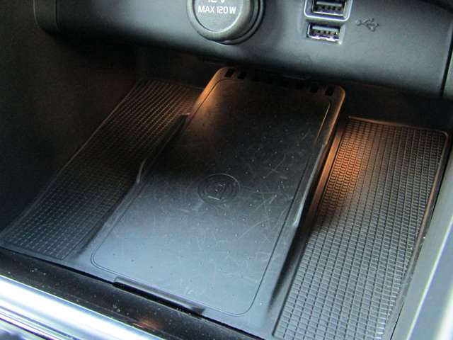 ボルボ ＸＣ４０ Ｂ４ ＡＷＤ Ｒデザイン ４ＷＤ R3年 (関東) 99