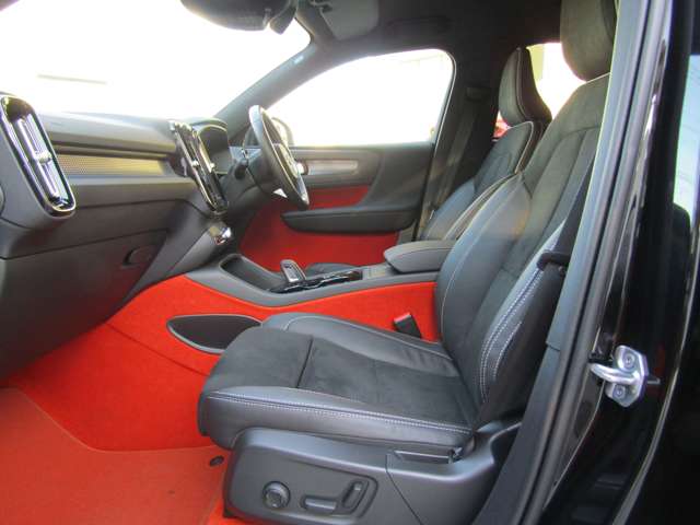 ボルボ ＸＣ４０ Ｂ４ ＡＷＤ Ｒデザイン ４ＷＤ R3年 (関東) 99