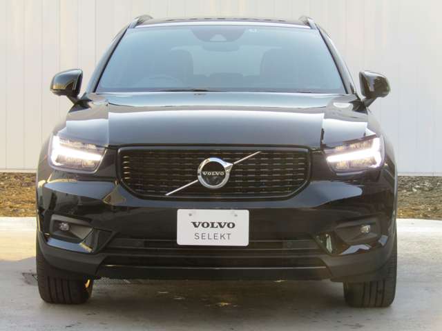 ボルボ ＸＣ４０ Ｂ４ ＡＷＤ Ｒデザイン ４ＷＤ R3年 (関東) 99