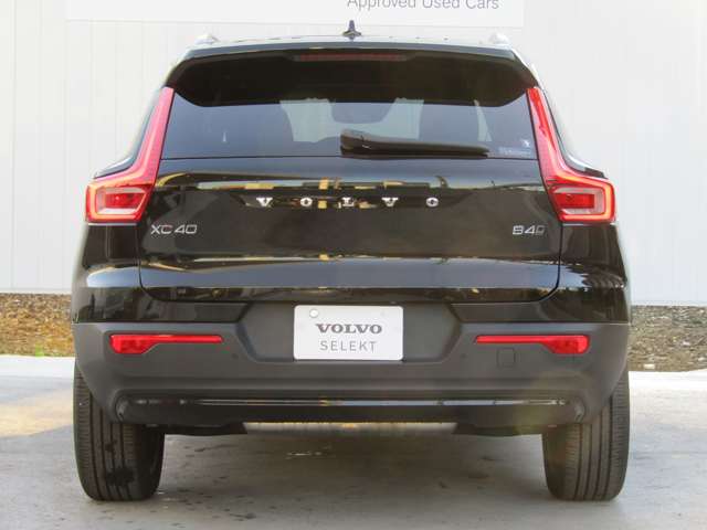 ボルボ ＸＣ４０ Ｂ４ ＡＷＤ Ｒデザイン ４ＷＤ R3年 (関東) 99