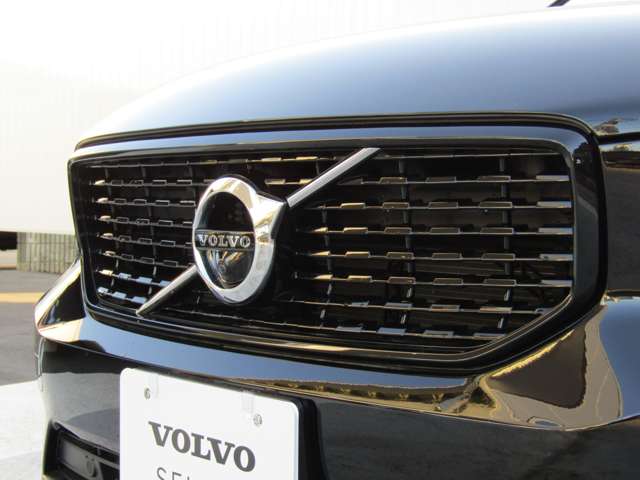 ボルボ ＸＣ４０ Ｂ４ ＡＷＤ Ｒデザイン ４ＷＤ R3年 (関東) 99