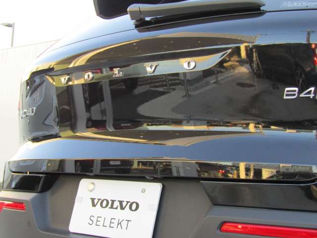 ボルボ ＸＣ４０ Ｂ４ ＡＷＤ Ｒデザイン ４ＷＤ R3年 (関東) 99