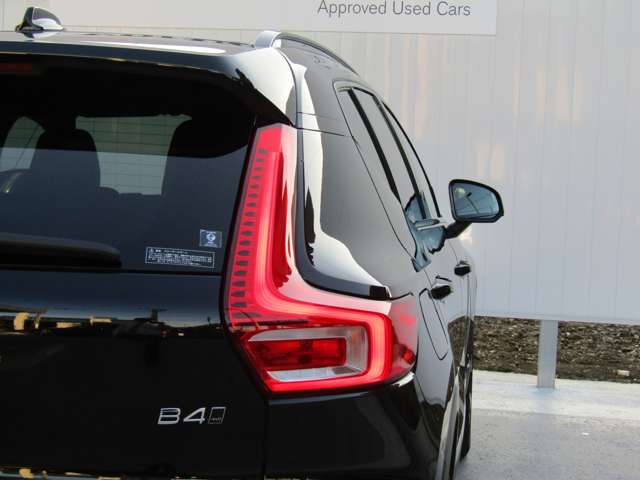 ボルボ ＸＣ４０ Ｂ４ ＡＷＤ Ｒデザイン ４ＷＤ R3年 (関東) 99