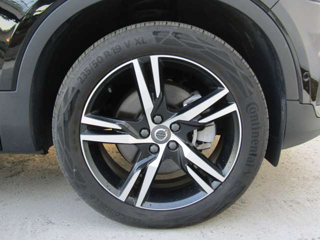 ボルボ ＸＣ４０ Ｂ４ ＡＷＤ Ｒデザイン ４ＷＤ R3年 (関東) 99