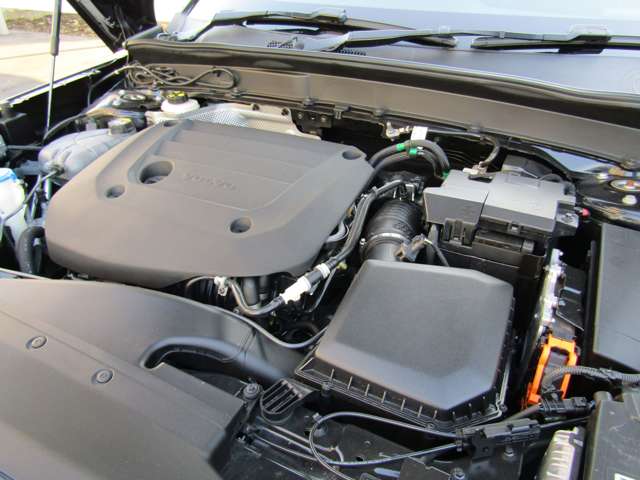 ボルボ ＸＣ４０ Ｂ４ ＡＷＤ Ｒデザイン ４ＷＤ R3年 (関東) 99