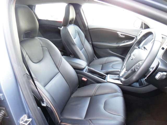 ボルボ Ｖ４０クロスカントリー Ｔ５ ＡＷＤ サマム ４ＷＤ H29年 (東北) 99