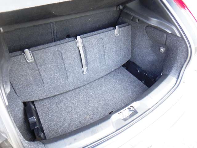 ボルボ Ｖ４０クロスカントリー Ｔ５ ＡＷＤ サマム ４ＷＤ H29年 (東北) 99