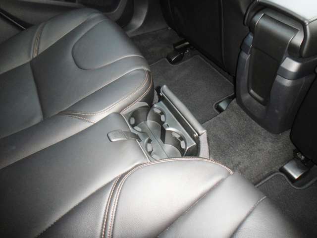 ボルボ Ｖ４０クロスカントリー Ｔ５ ＡＷＤ サマム ４ＷＤ H29年 (東北) 99