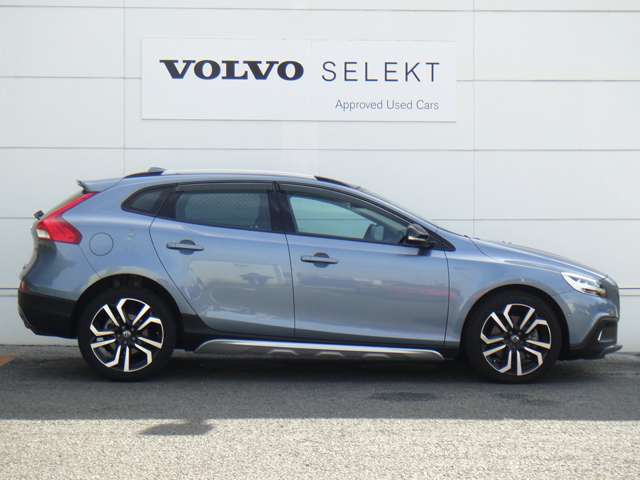 ボルボ Ｖ４０クロスカントリー Ｔ５ ＡＷＤ サマム ４ＷＤ H29年 (東北) 99