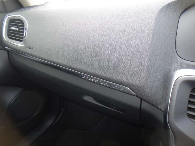 ボルボ Ｖ４０クロスカントリー Ｔ５ ＡＷＤ サマム ４ＷＤ H29年 (東北) 99