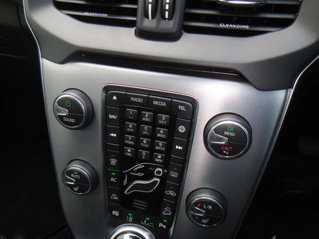 ボルボ Ｖ４０クロスカントリー Ｔ５ ＡＷＤ サマム ４ＷＤ H29年 (東北) 99